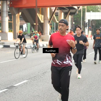 Runner Photo 4660705