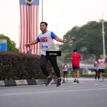 Runner Photo 4662023