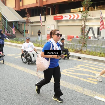 Runner Photo 4663453