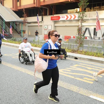 Runner Photo 4663456