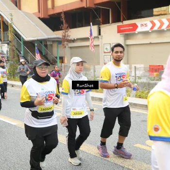 Runner Photo 4664041