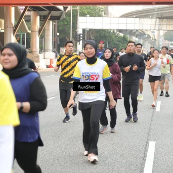 Runner Photo 4665173