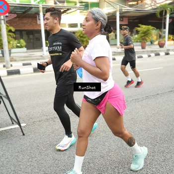 Runner Photo 4665435
