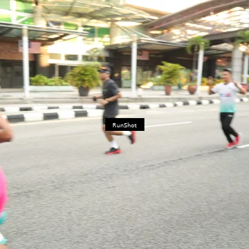Runner Photo 4665455