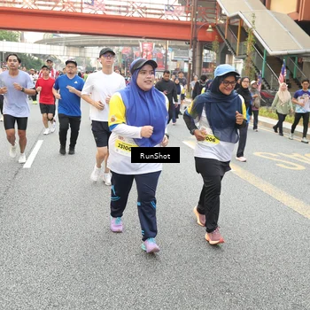 Runner Photo 4665591
