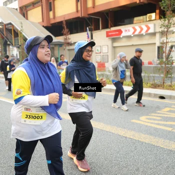 Runner Photo 4665657