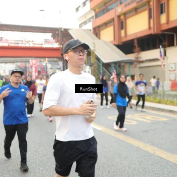 Runner Photo 4665675