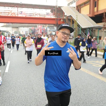 Runner Photo 4665692