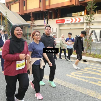 Runner Photo 4665943