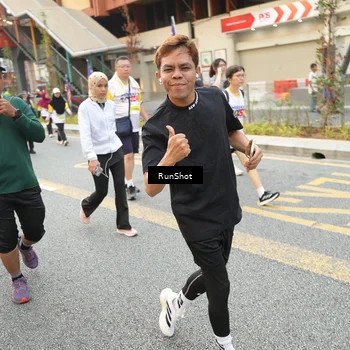Runner Photo 4666316