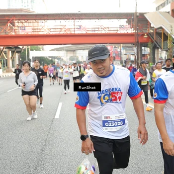 Runner Photo 4666369