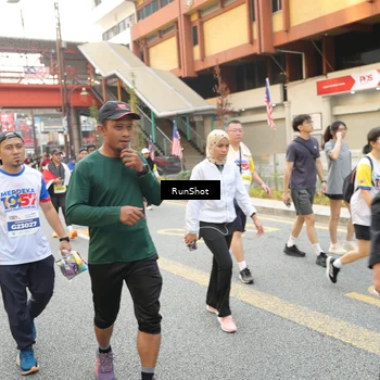 Runner Photo 4666453