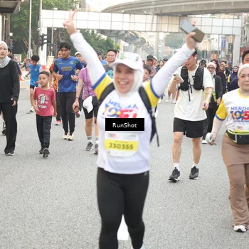 Runner Photo 4666663