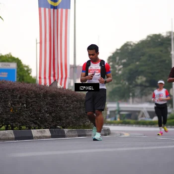 Runner Photo 4667435