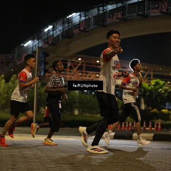 Runner Photo 4667476