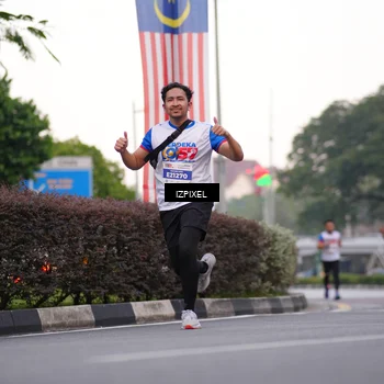 Runner Photo 4667543