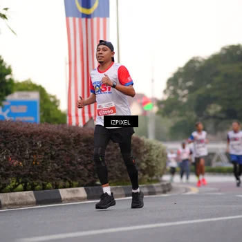 Runner Photo 4669848