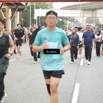 Runner Photo 4669943