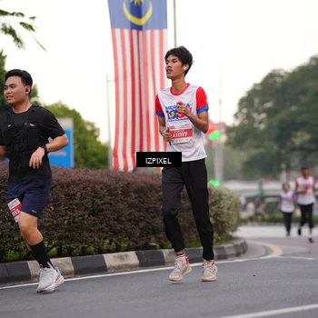 Runner Photo 4670325