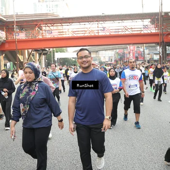 Runner Photo 4670593