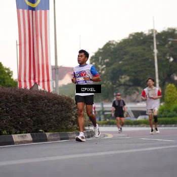 Runner Photo 4670623