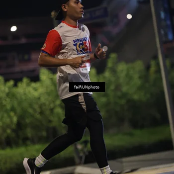 Runner Photo 4670903