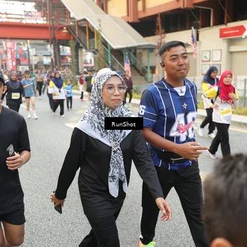 Runner Photo 4671464