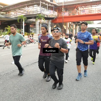 Runner Photo 4672001