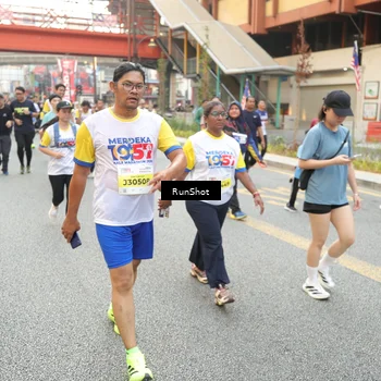 Runner Photo 4672285