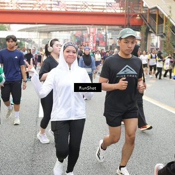 Runner Photo 4672495