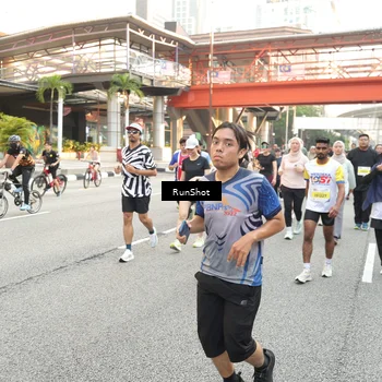 Runner Photo 4673880