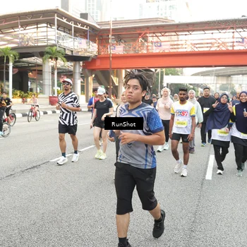 Runner Photo 4674088