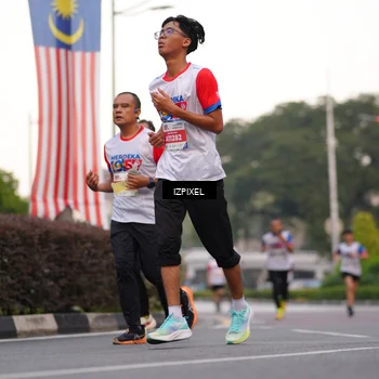 Runner Photo 4674176