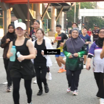 Runner Photo 4674235