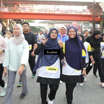 Runner Photo 4674311