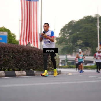 Runner Photo 4674357