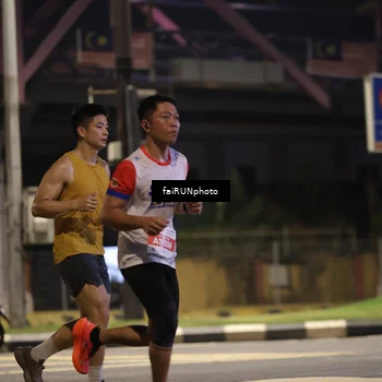 Runner Photo 4674374