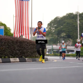 Runner Photo 4674376