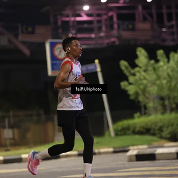 Runner Photo 4674702
