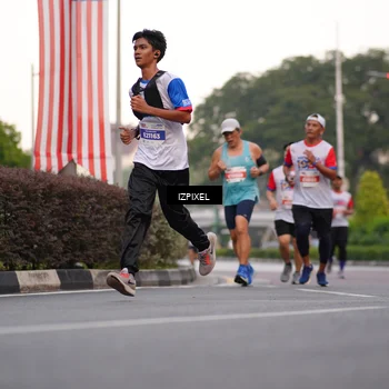 Runner Photo 4675000