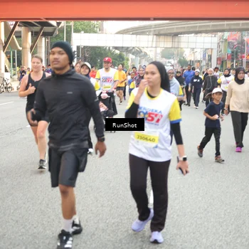 Runner Photo 4675435