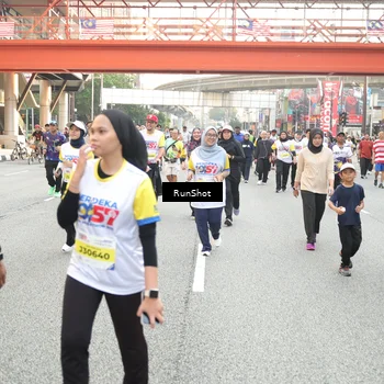 Runner Photo 4675549