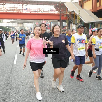 Runner Photo 4675573