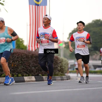 Runner Photo 4675597