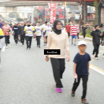 Runner Photo 4675736