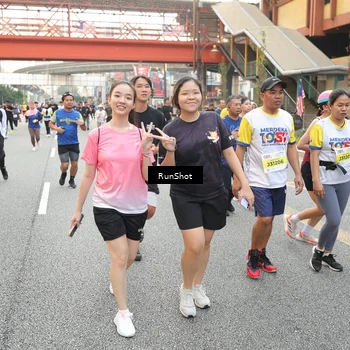 Runner Photo 4675767