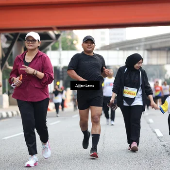 Runner Photo 4675972
