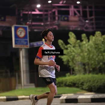 Runner Photo 4676038