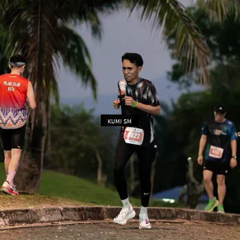 Runner Photo 4676171