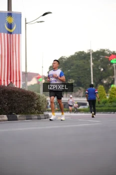 Runner Photo 4676276